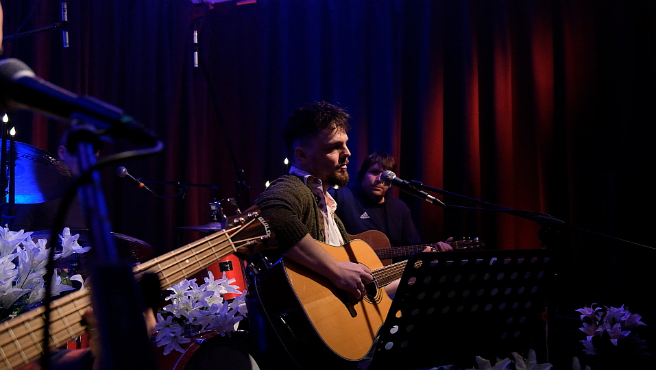 Nirvana Unplugged Tribute